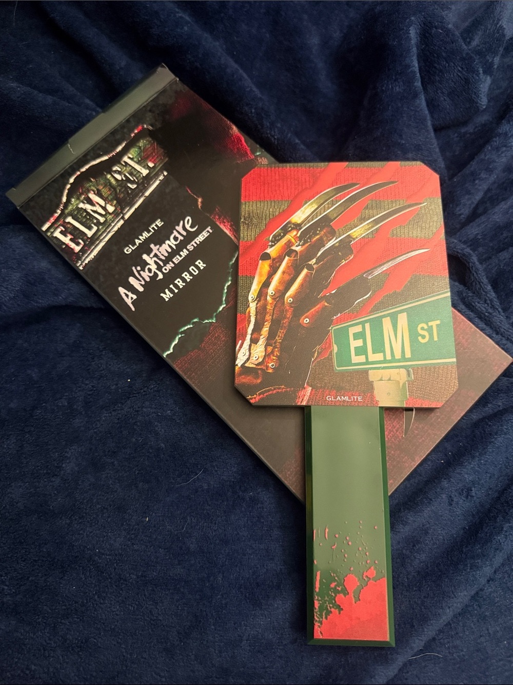 GlamLite Elm St. Hand Mirror – Green/Red